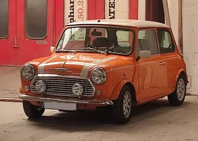 Austin Mini 1275 en révision complète au garage AutoRosati
