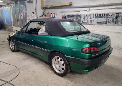 Peugeot 306 Roland Garros à l’atelier Autorosati