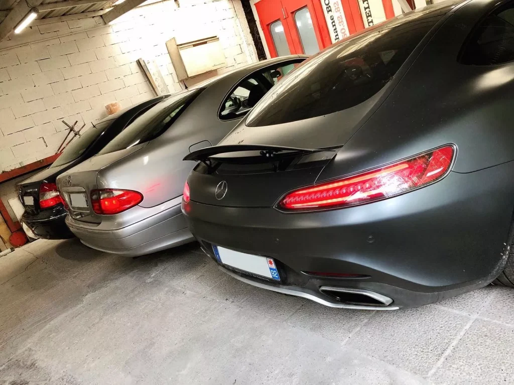 Mercedes CLK200 et AMG GT dans le garage Autorosati