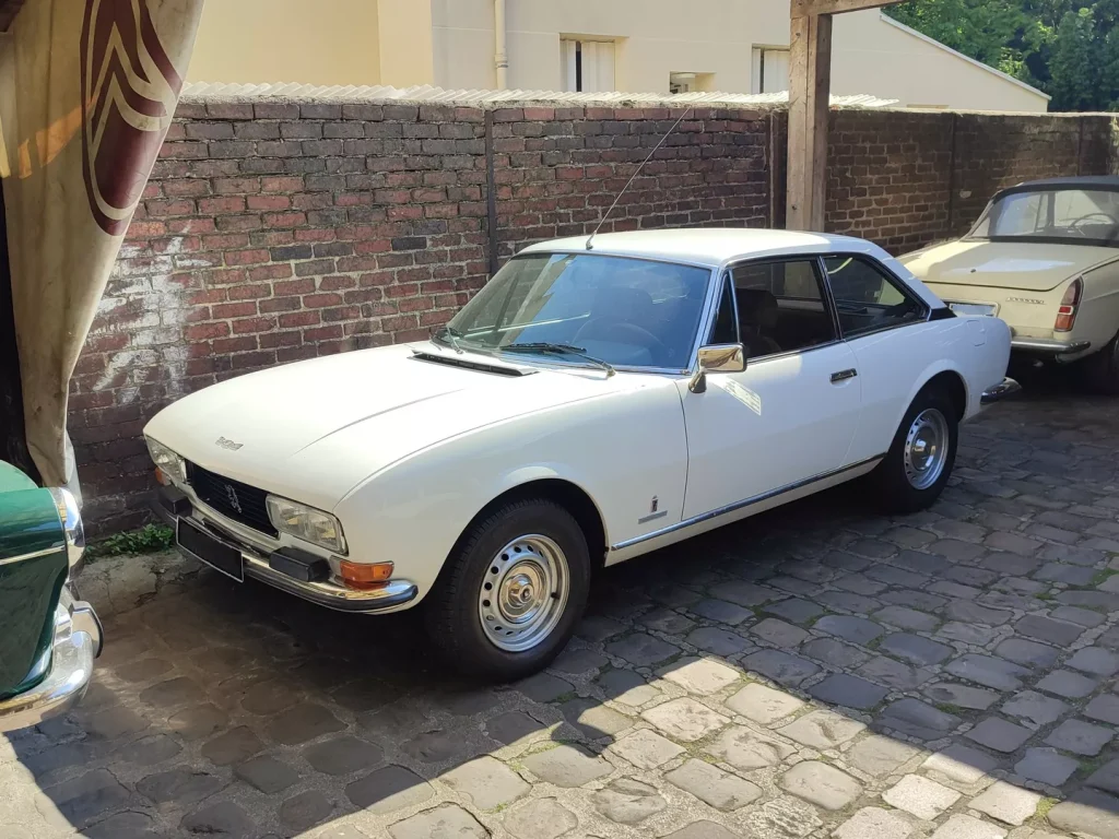 Peugeot 504 Coupe blanche