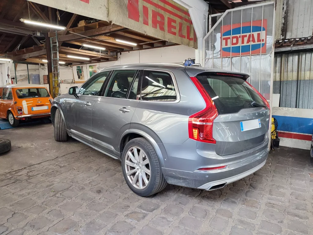 Volvo XC90 grise